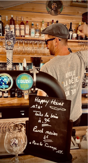 Happy Hours, Moments de retrouvailles et de partage au bar restaurant Le Bistro'Quai, à Saint Satur (18)